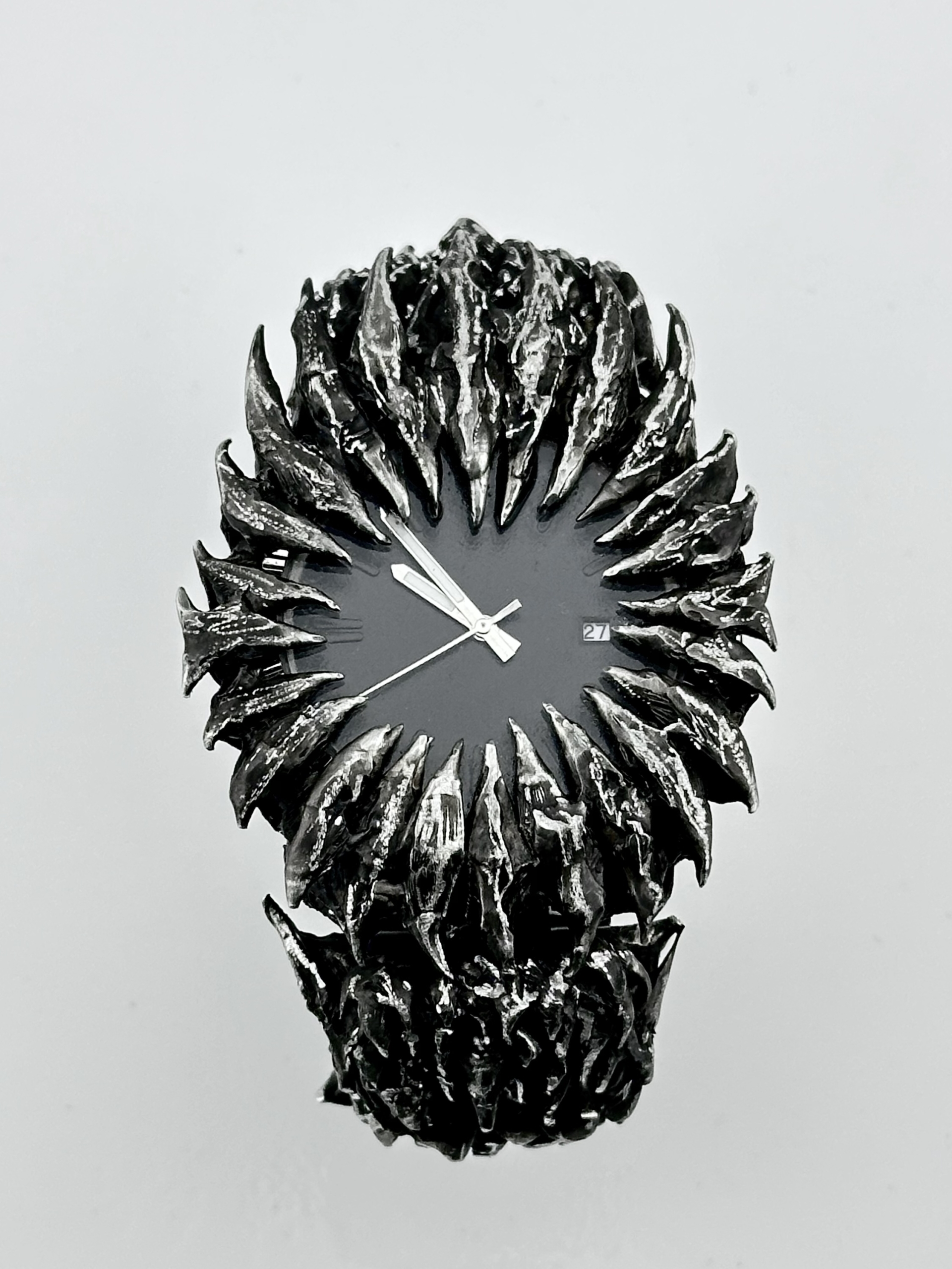 47.7.7.79 Watch - Image 2